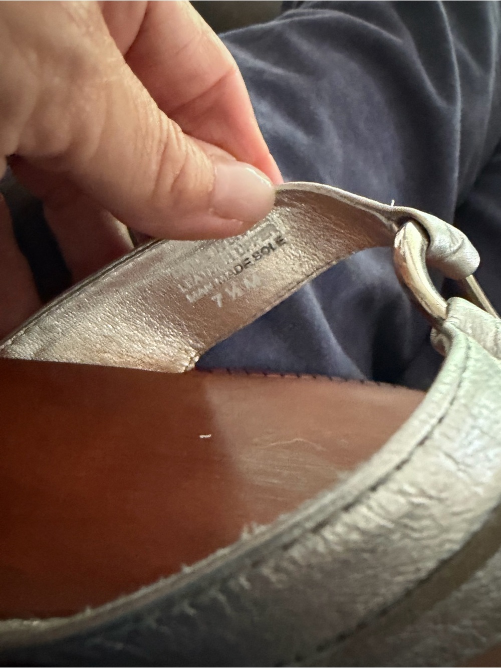 Lilly Pulitzer McKim Silver Leather Ring Thong Sandals Size 7.5 - Picture 6 of 6